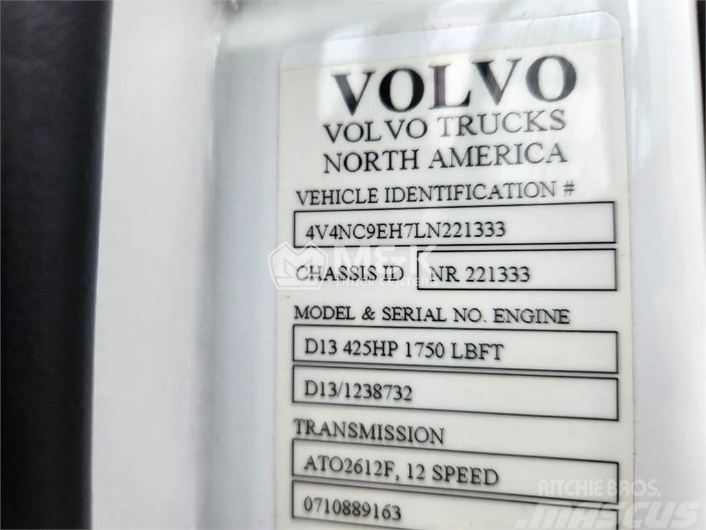Volvo VNL64T760 Vetopöytäautot