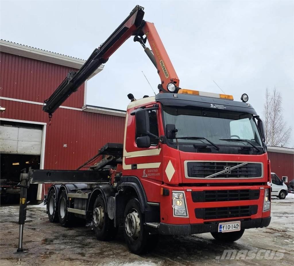 Volvo FM 12 420 vaijerilaitteella ja Palfinger- nos Nosturiautot