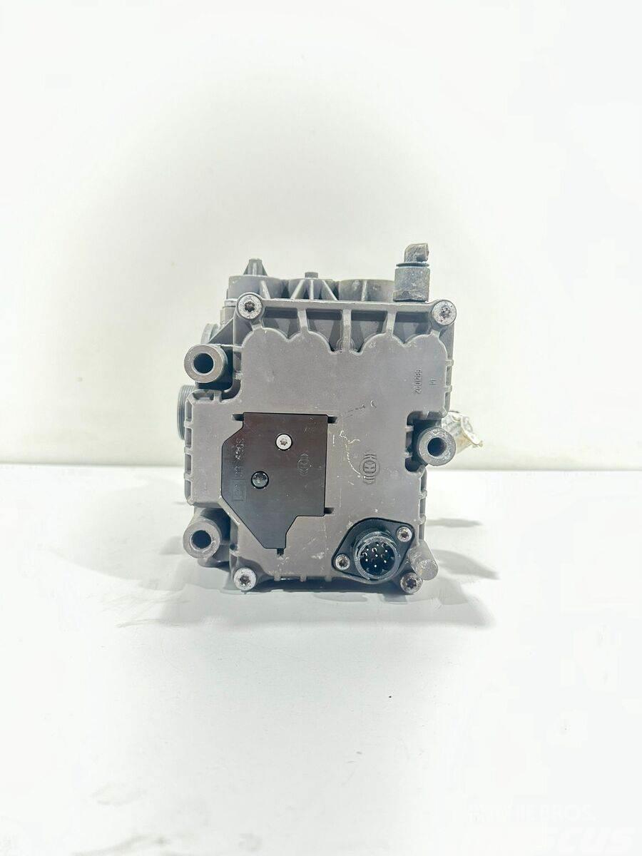  Knorr-Bremse /Tipo: V90 R.3.44-1 / Desumificador d Muut