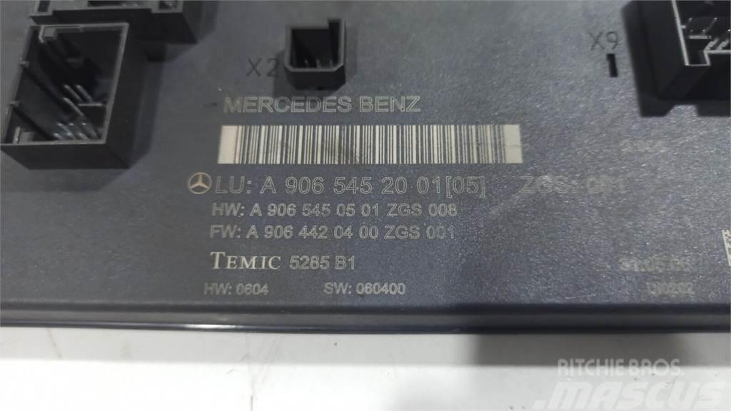 Mercedes-Benz  Sähkö ja elektroniikka