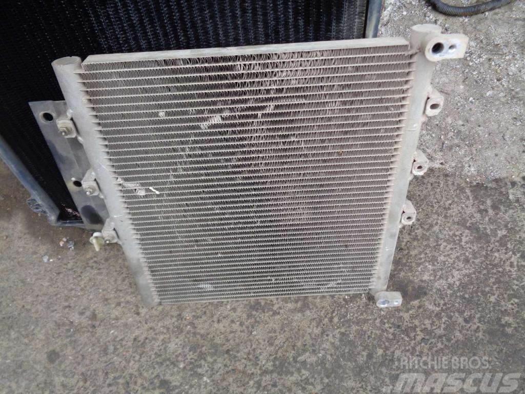 New Holland Air conditioning radiator Ohjaamo ja sisusta