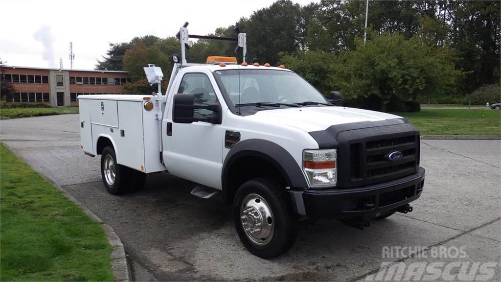 Ford F-450 SD Tienhoitoautot