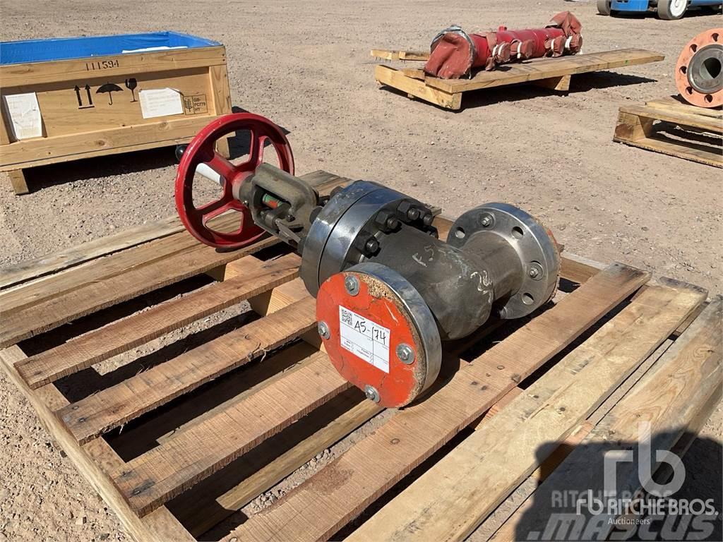  Quantity of (2) Drilling equipment accessories and spare parts