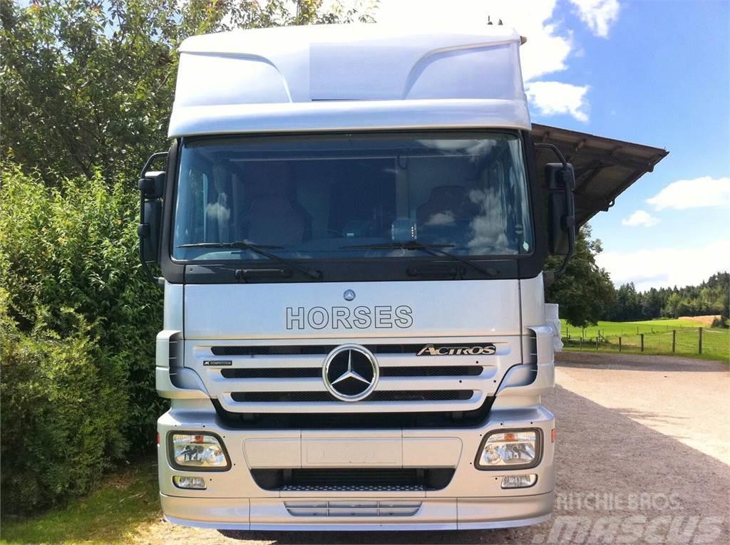 Mercedes-Benz Actros Horse transporter Eläinkuljetusautot