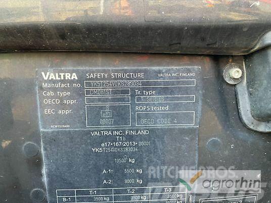 Valtra T254V Traktorit