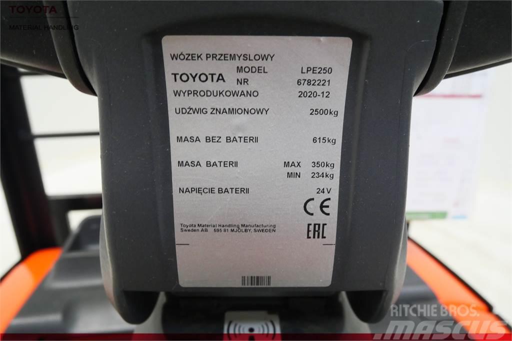 Toyota LPE250 Lavansiirtotrukit ajotasolla