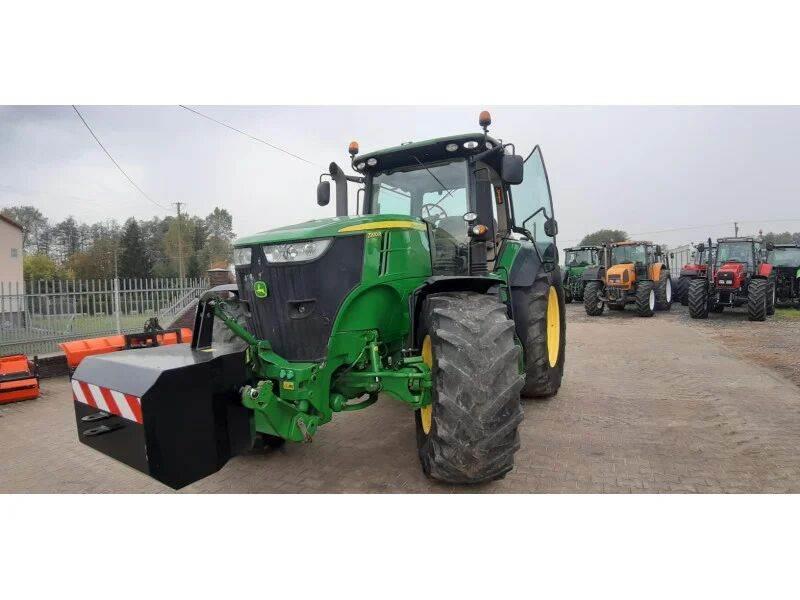 John Deere 7200 R Traktorit