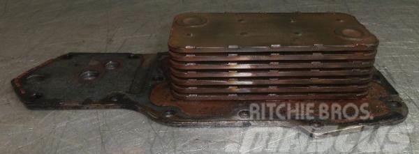 CASE Oil cooler for engine Case 6T-590/86 3921558 Muut