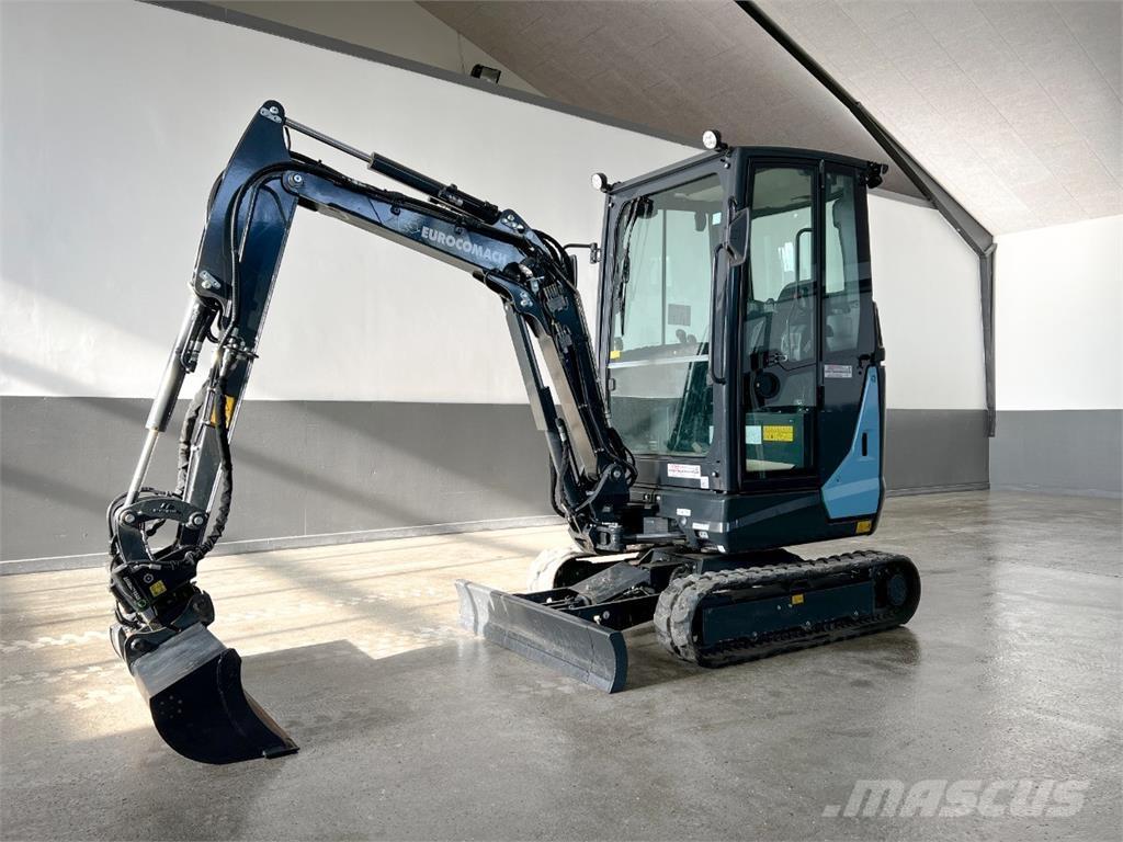Eurocomach 22 SR - 2,2T / Steelwrist tilt & centralsmøring Minikaivukoneet < 7t