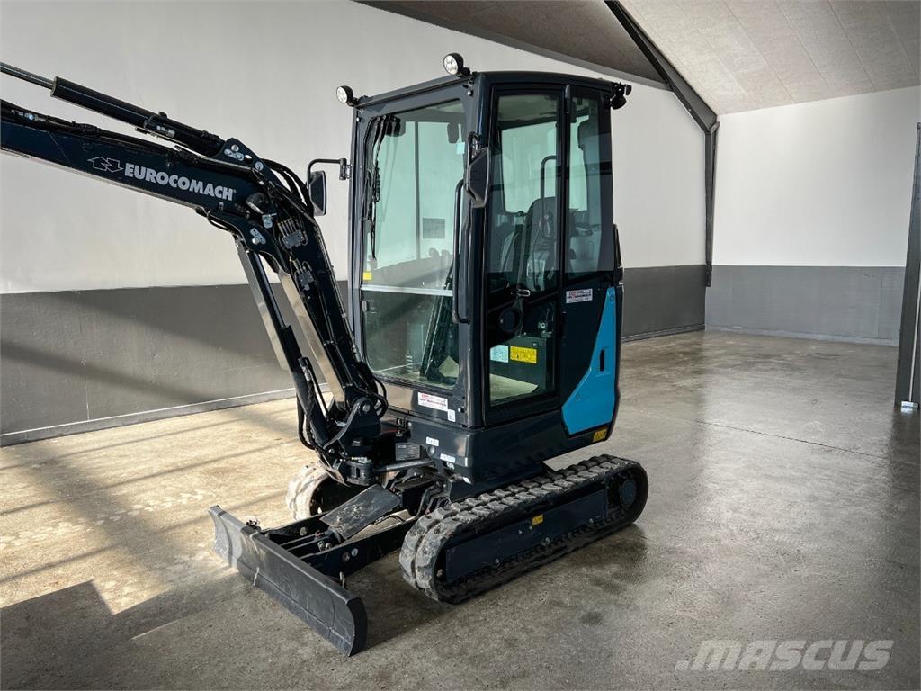Eurocomach 22 SR - 2,2T / Steelwrist tilt & centralsmøring Minikaivukoneet < 7t