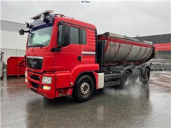 MAN TGS 35.480 asphalt truck 8x4 w/ hydraulic canopy a