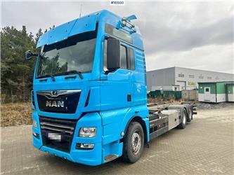 MAN TGX Container truck w/ overhauled engine and gearb