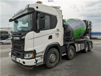 Scania G450 8x2 Concrete truck with chute