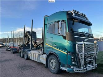 Volvo FH16 Timber truck with trailer and crane