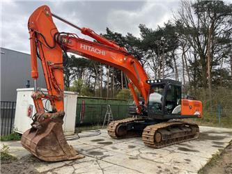 Hitachi Zaxis 350LCN-6 tracked excavator, 2016 Year. only
