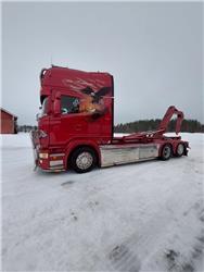 Scania R500 Show Truck 6x2 koukkulaitteella