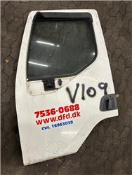 Volvo VOLVO FLE LEFT DOOR 20832731