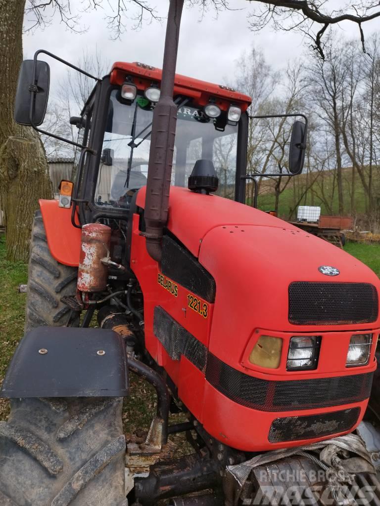 Belarus MTZ 1221.3 Traktorit
