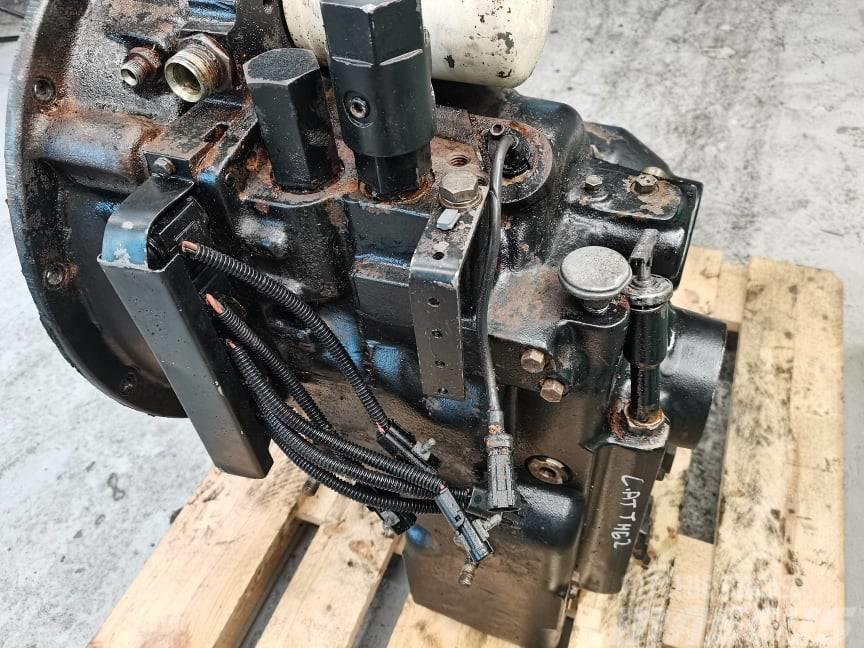TR 250 {Clark-Hurth} gearbox Vaihteisto