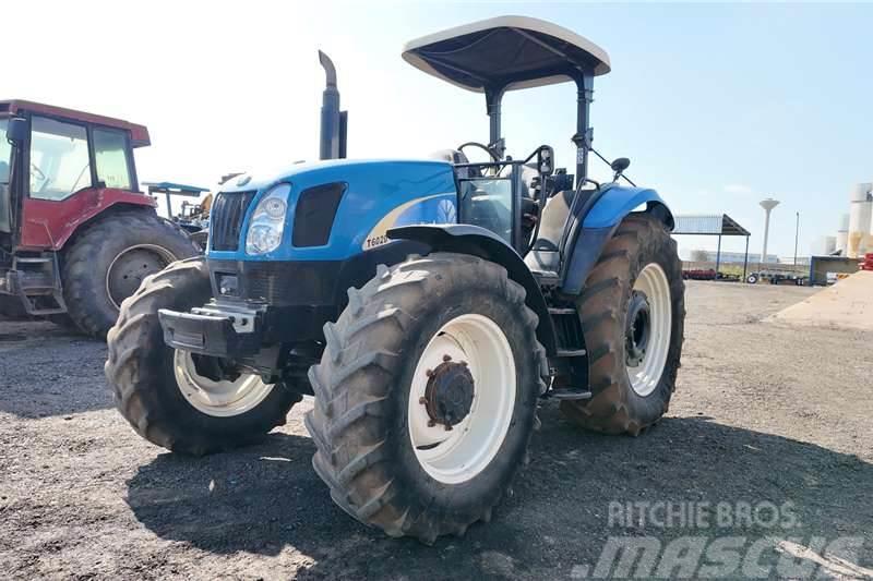 New Holland T6020 Now stripping for spares. Traktorit