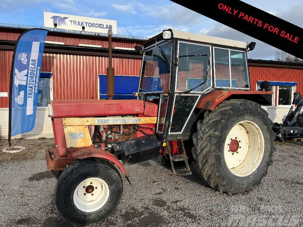 International 844 Dismantled: only spare parts Traktorit