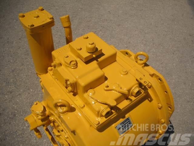 Komatsu D65E-8 complet machine in parts Telaketjupuskutraktorit