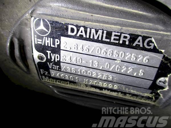 Mercedes-Benz R440-13,0/C22.5 Akselit