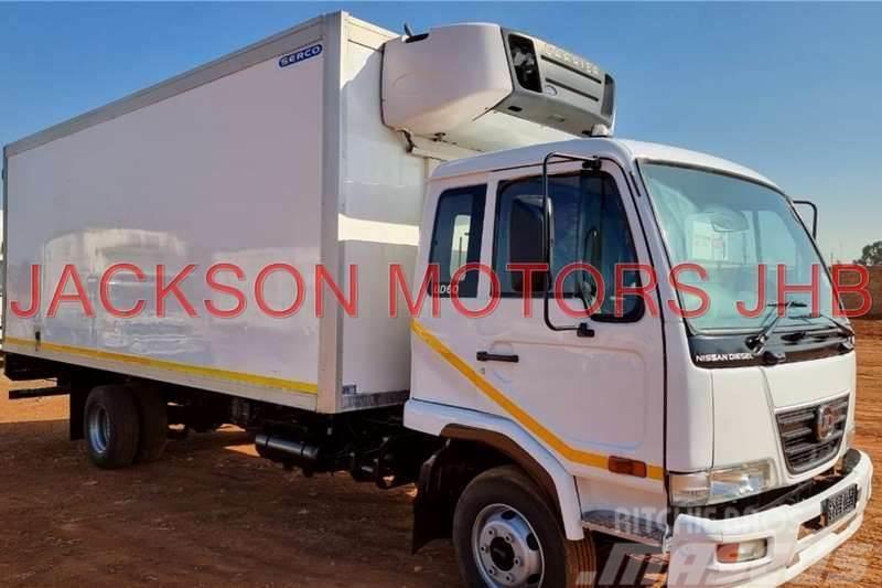 Nissan UD60 WITH INSULATED BODY AND CARRIER FRIDGE UNIT Muut kuorma-autot