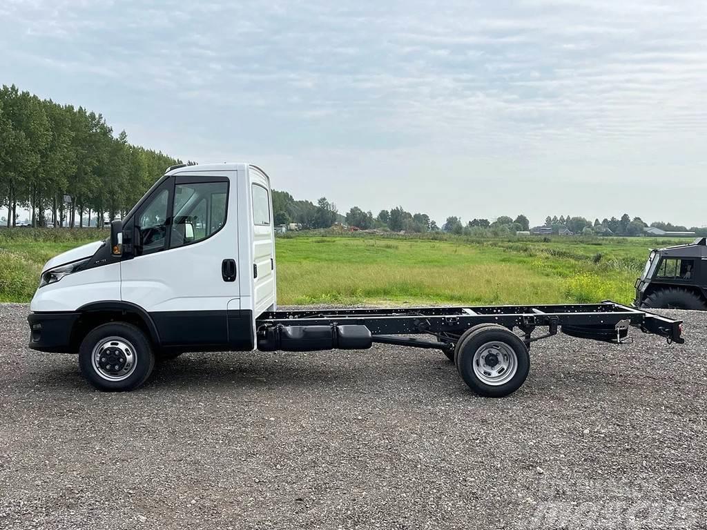 Iveco Daily 50 Chassis Cabin Van (3 units) Kuorma-autoalustat