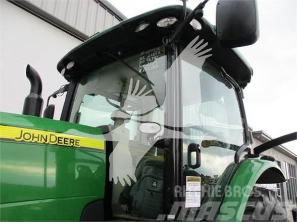 John Deere 8245R Traktorit