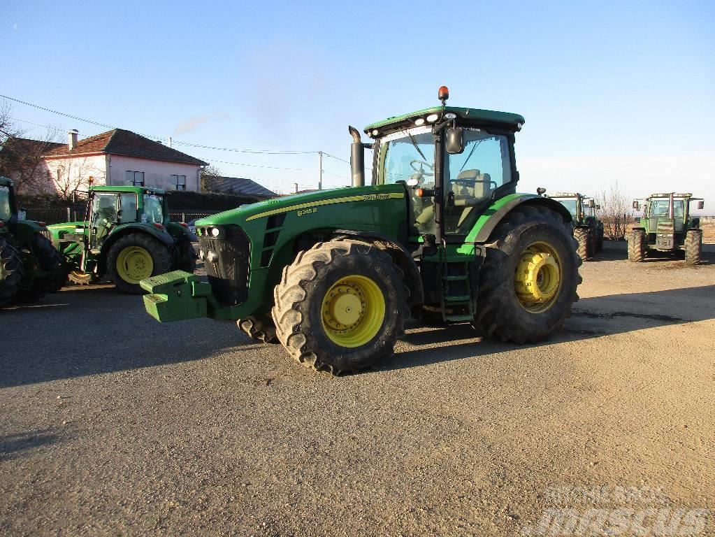 John Deere 8245 R Traktorit
