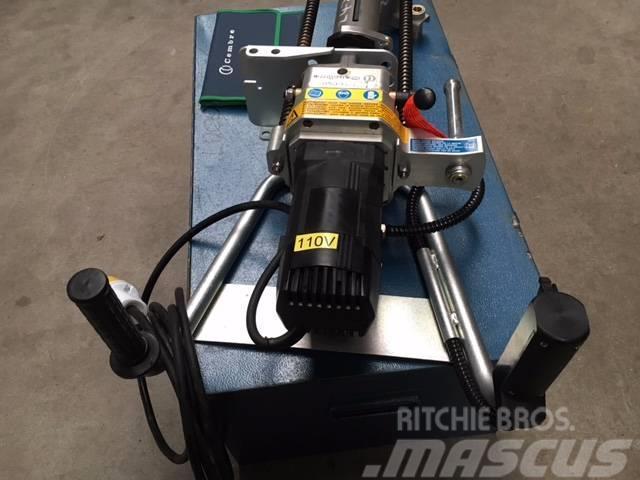  Cembre  Electric drilling machine for sleepers Rautateiden kunnossapito