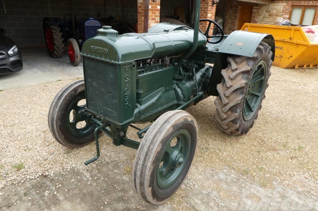 Fordson standard Traktorit