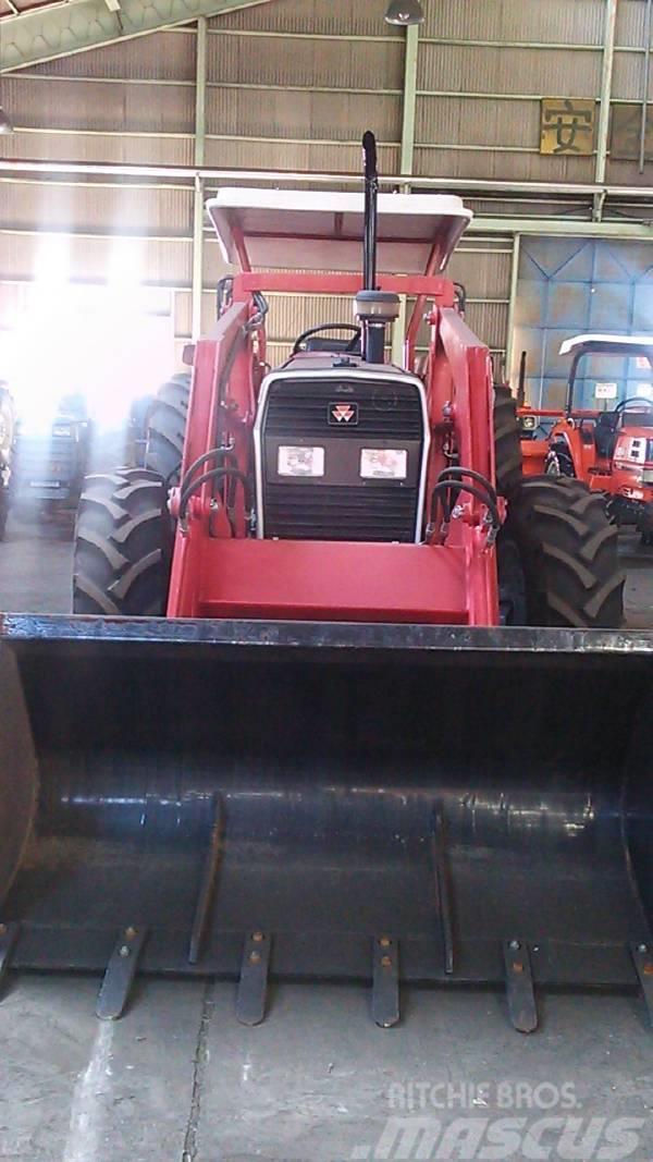 Massey Ferguson MF385 Traktorit