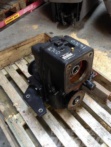 Timberjack 1470D Transfer gearbox LOK 110 F061001 Vaihteisto