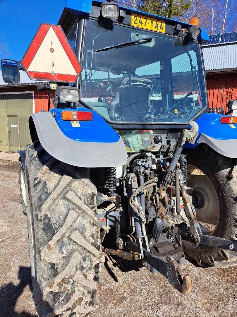 New Holland TM115 RC Traktorit