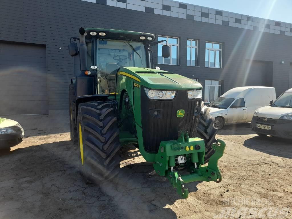 John Deere 8285 R Traktorit
