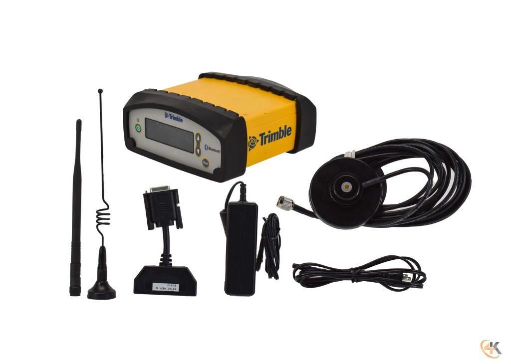 Trimble SNB900 GPS Radio Repeater w/ Internal 900MHz Radio Muut