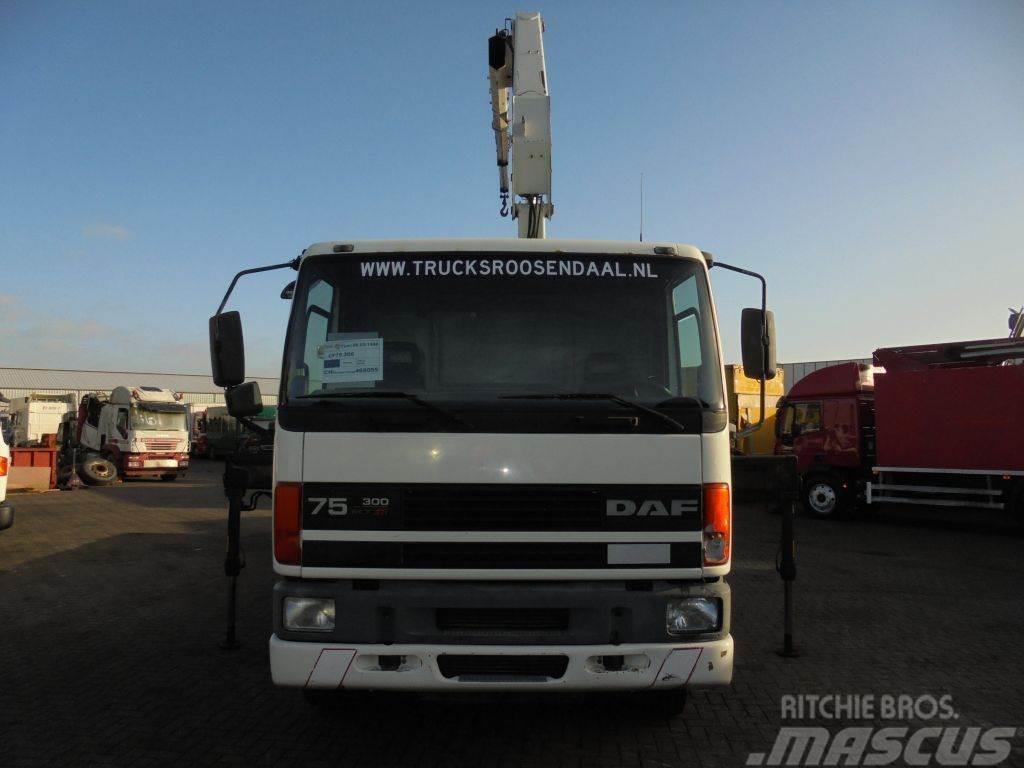 DAF CF 75.300 ATI + Euro 2 + Manual + PM 022 CRANE Mobiilinosturit