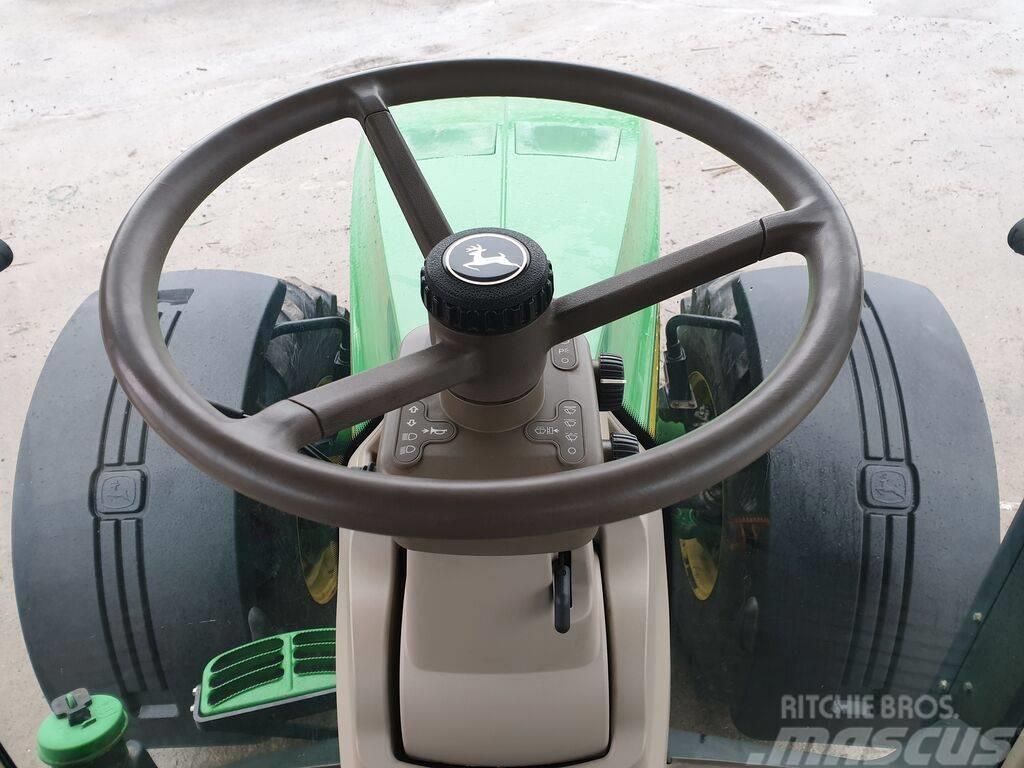 John Deere 8310 R Traktorit