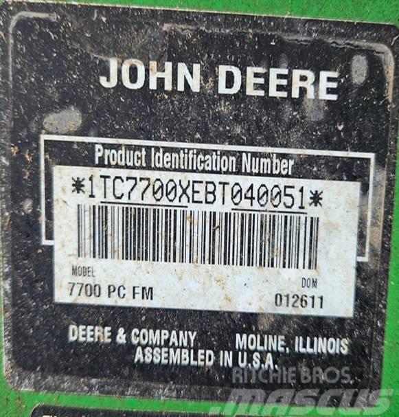 John Deere 7700 Päältäajettavat ruohonleikkurit