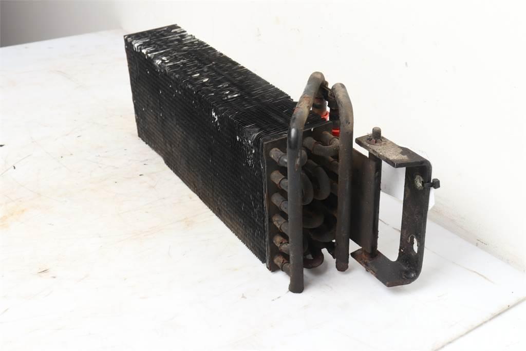 Case IH 5140 Oil Cooler Moottorit