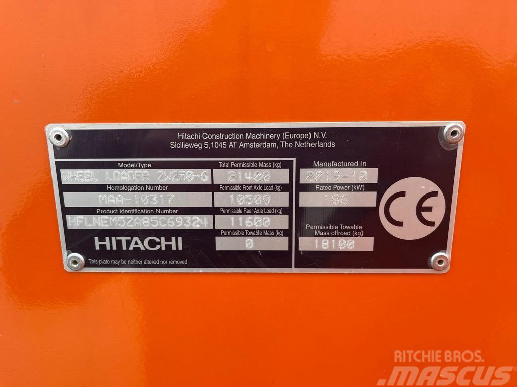 Hitachi ZW 250-6 Pyöräkuormaajat