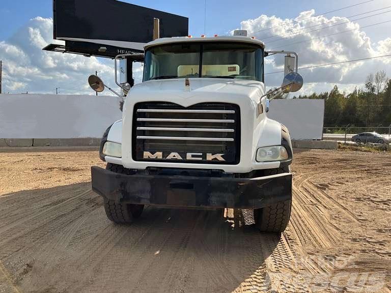 Mack GU 800 Muut kuorma-autot