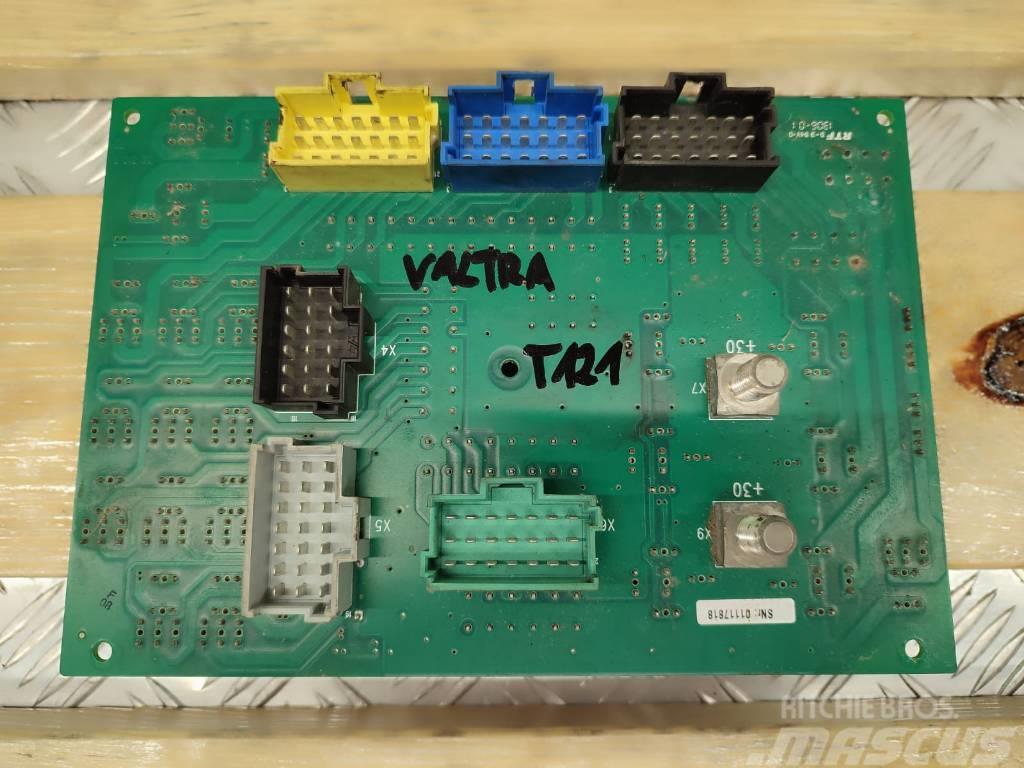 Valtra Fuse board V37370100 VALTRA T121 Sähkö ja elektroniikka