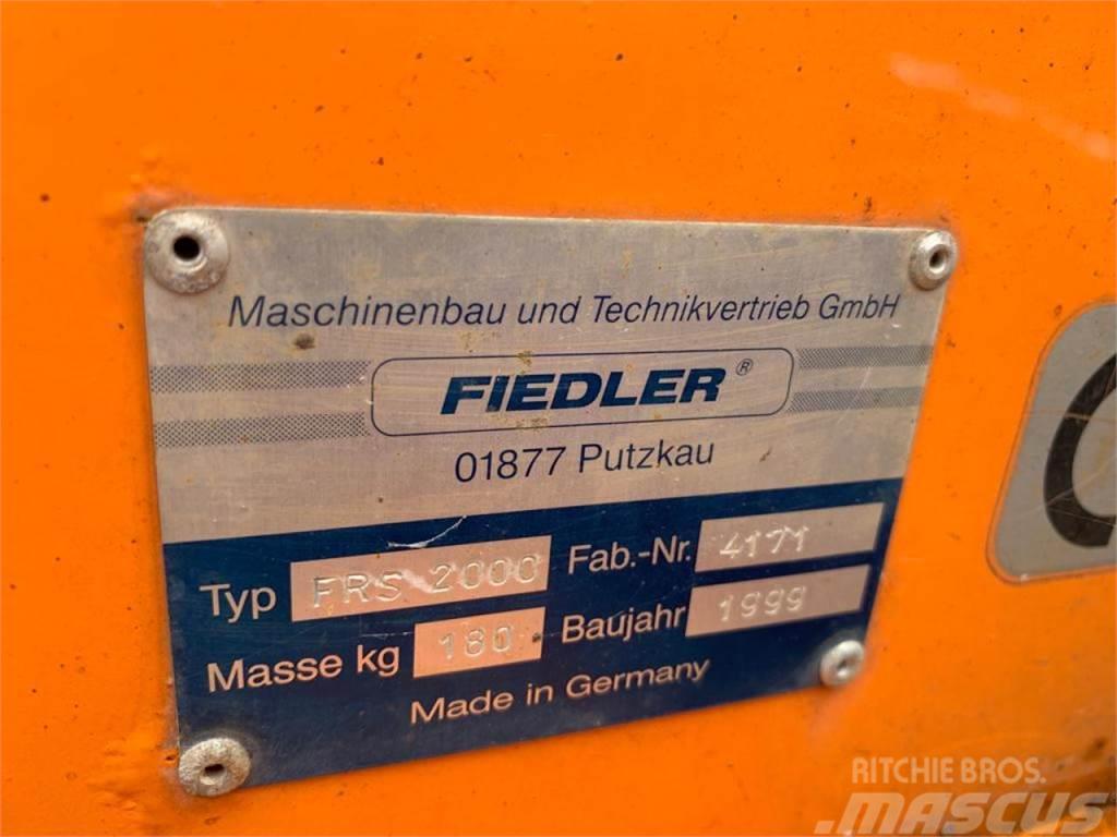 Fiedler Schneepflug FRS 2000 Muut ympäristökoneet