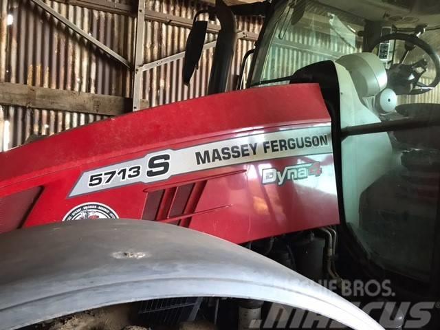 Massey Ferguson 5713 Traktorit