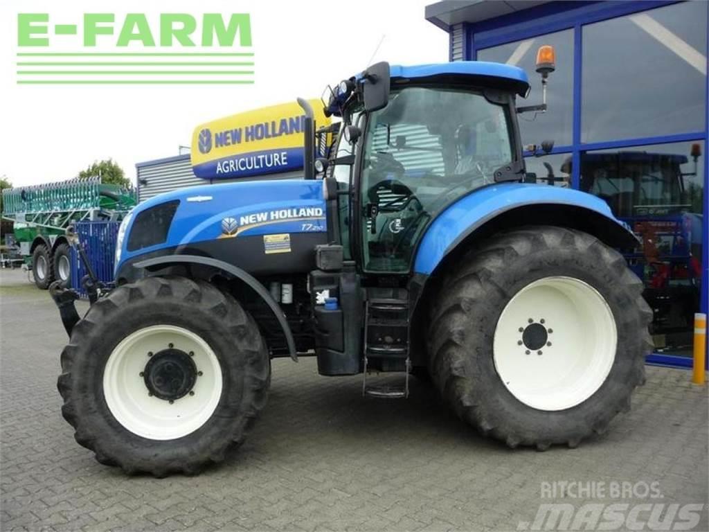 New Holland t7.210 ac Traktorit