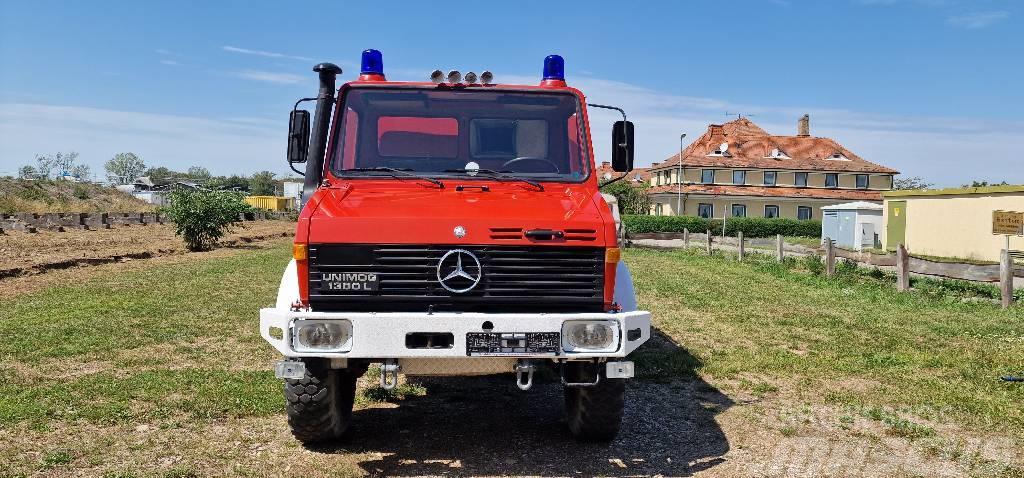 Mercedes-Benz Unimog U1300L Turbo Feuerwehr Hinausautot
