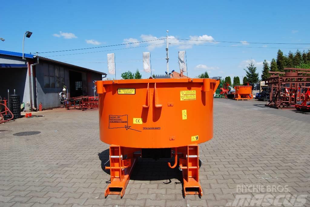 Michalak Mieszalnik pasz 1200l WOM betonirka mixer tractor Muut koneet